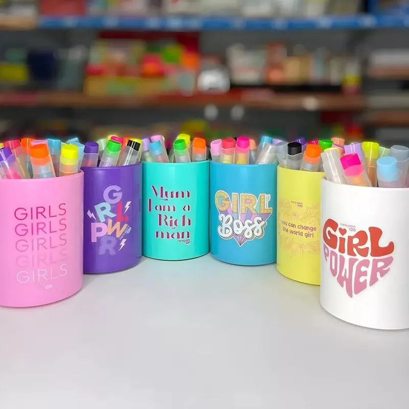 PORTA CANETAS GIRLS COM 06 POTES FRASES - NEWPEN - Imagem 2